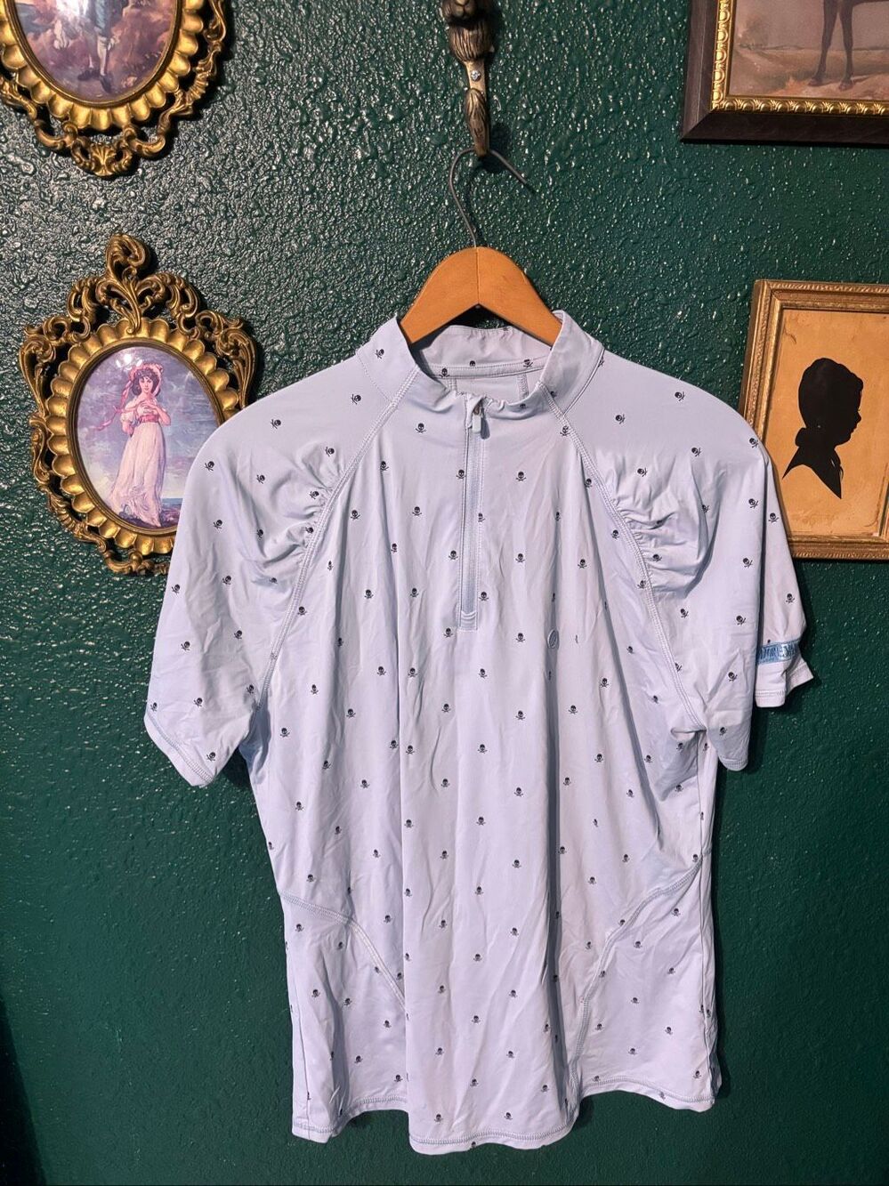 G/FORE Women's Skull & T's Silky Tech Nylon Short Sleeve Quarter Zip Golf Pullov